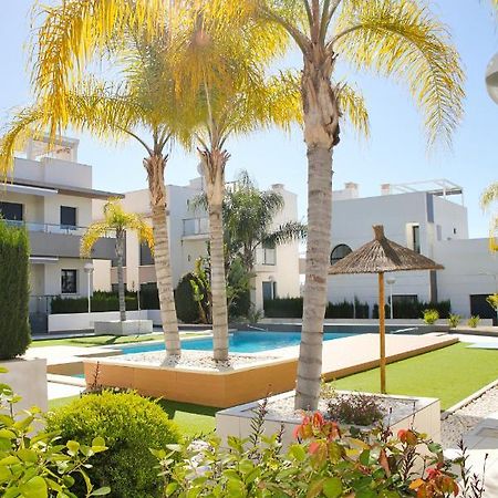 Fantastic Home With Ac, Pool And Bbq Рохалес Экстерьер фото